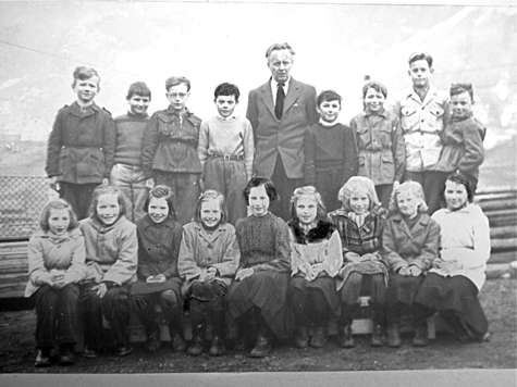 4. klasse Tangen skule, våren 1952.